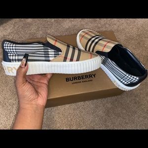Authentic Burberry Kids Harwick Check Slip-On Sneaker (little kid)